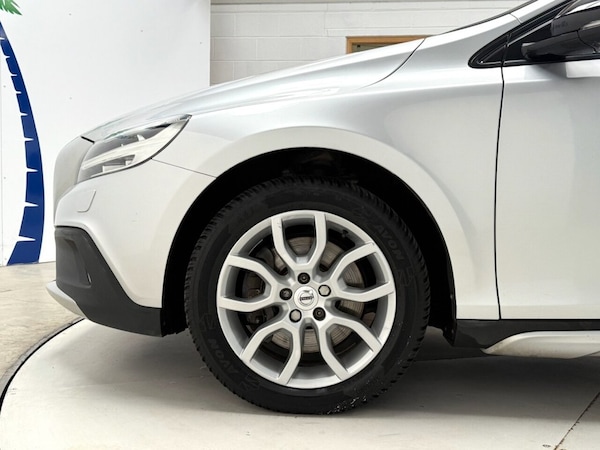 Used Volvo V40 2017 for sale - 76235614: Photo 11