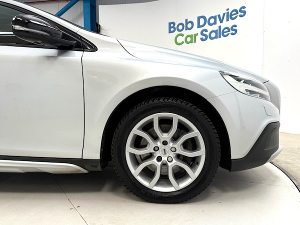 Used Volvo V40 2017 for sale - 76235614: Photo 13