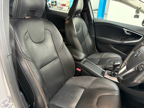Used Volvo V40 2017 for sale - 76235614: Photo 17
