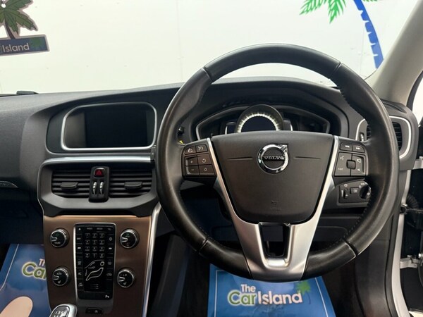Used Volvo V40 2017 for sale - 76235614: Photo 18