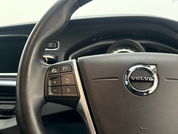 Used Volvo V40 2017 for sale - 76235614: Photo 20