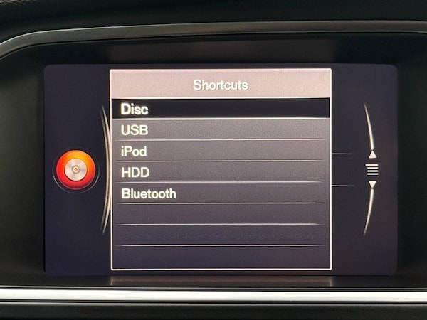 Used Volvo V40 2017 for sale - 76235614: Photo 25
