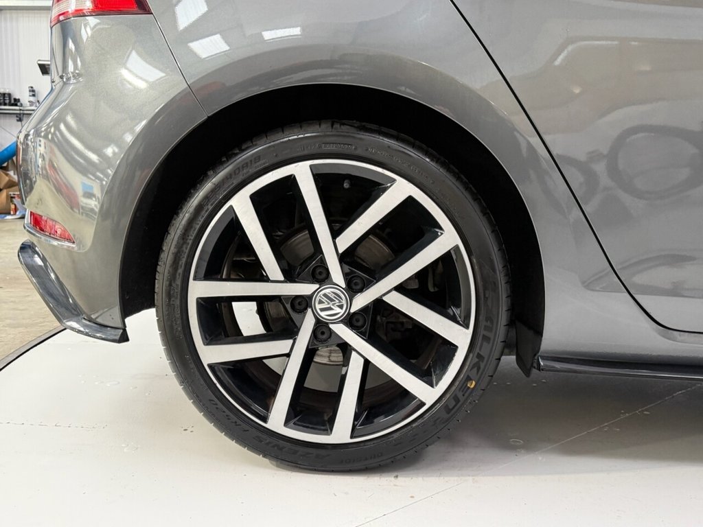 Used Volkswagen Golf 2018 for sale - 77642941: Photo 15