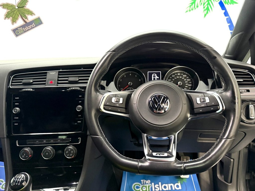 Used Volkswagen Golf 2018 for sale - 77642941: Photo 19