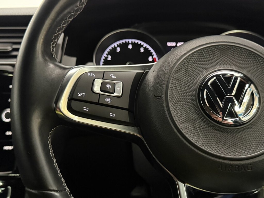 Used Volkswagen Golf 2018 for sale - 77642941: Photo 20