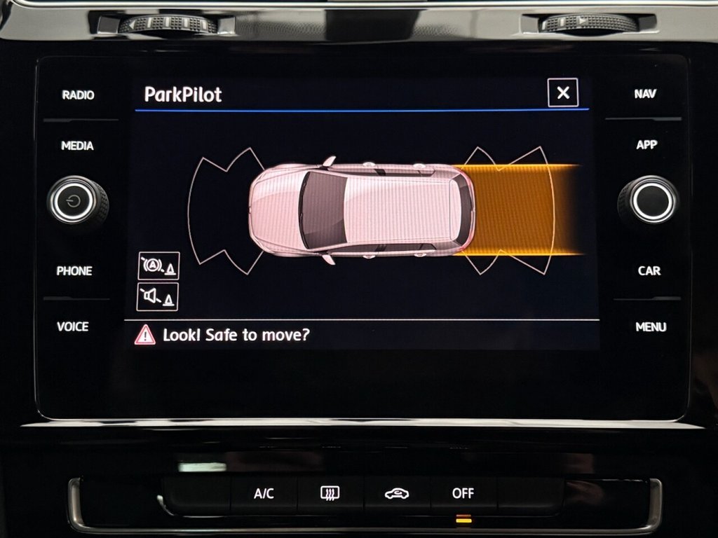 Used Volkswagen Golf 2018 for sale - 77642941: Photo 27