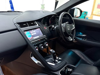 Used Jaguar E-Pace 2020 for sale - 76973667: Photo