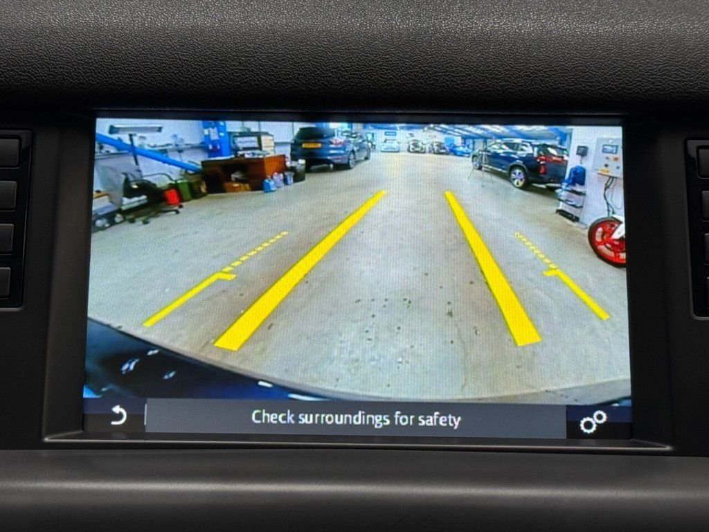 Used Land Rover Discovery Sport 2017 for sale - 76941626: Photo 27