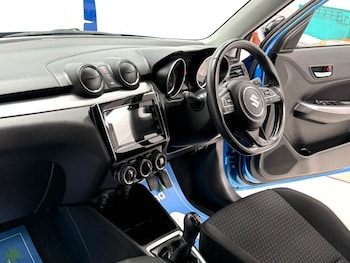 Used Suzuki Swift 2021 for sale - 79046814: Photo