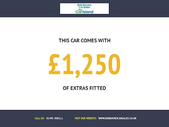 Used Volvo V40 2018 for sale - 77734487: Photo