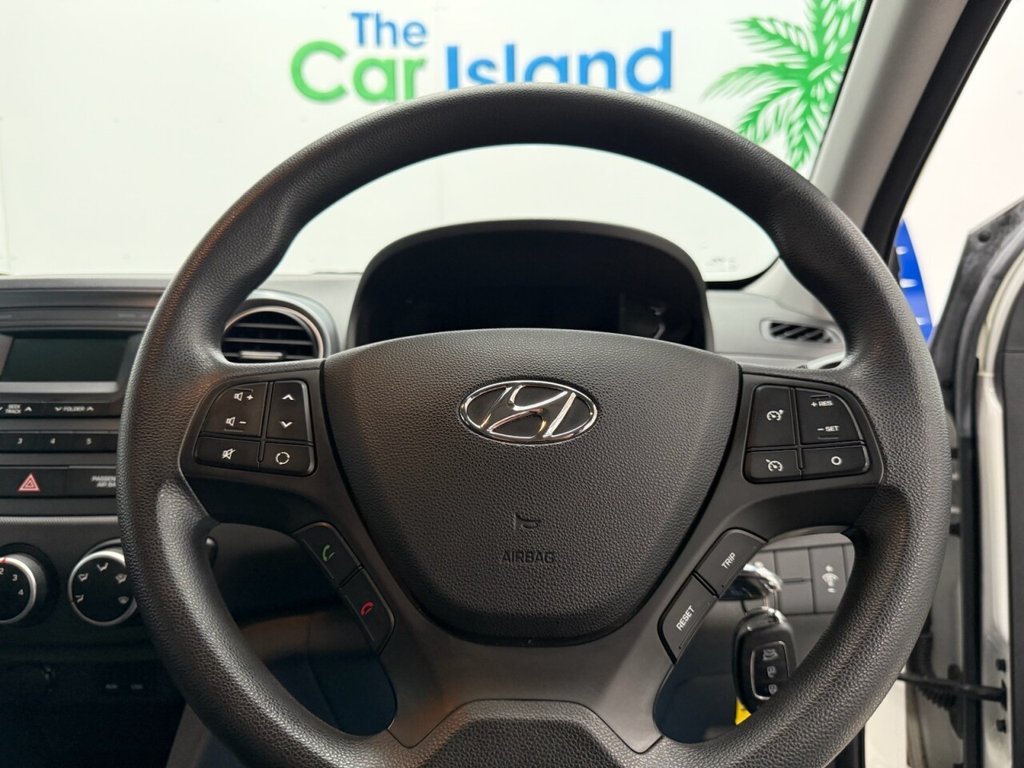 Used Hyundai i10 2017 for sale - 75727420: Photo 14