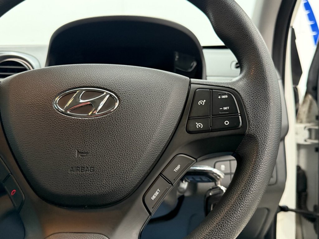 Used Hyundai i10 2017 for sale - 75727420: Photo 16