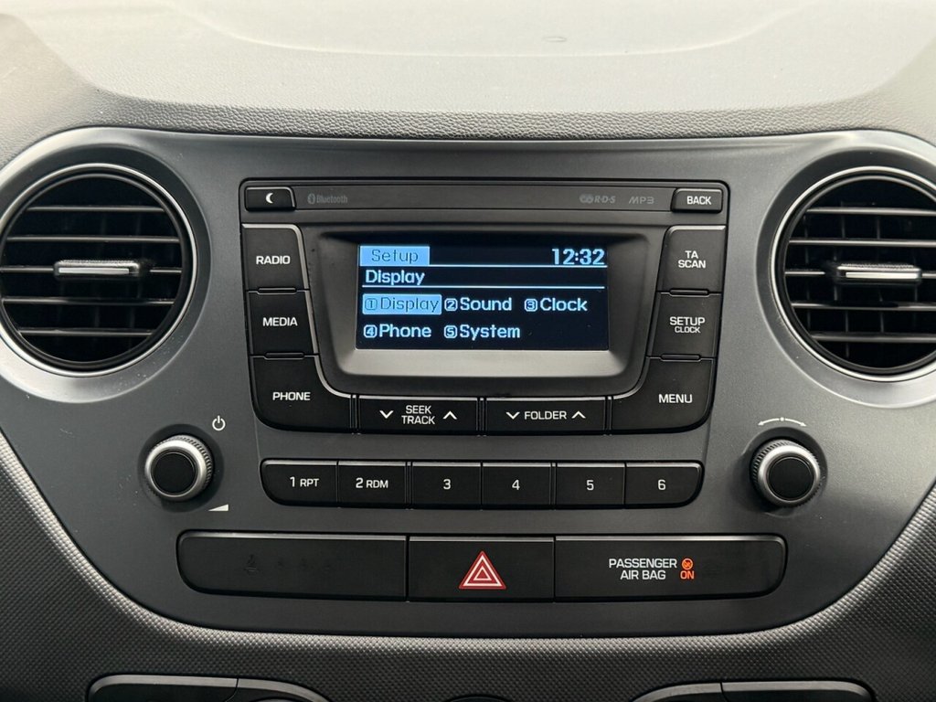 Used Hyundai i10 2017 for sale - 75727420: Photo 20