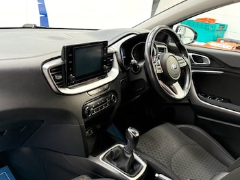 Used Kia XCeed 2020 for sale - 77734585: Photo