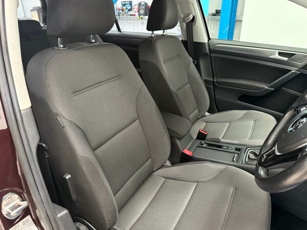 Used Volkswagen Golf 2017 for sale - 76147990: Photo 17
