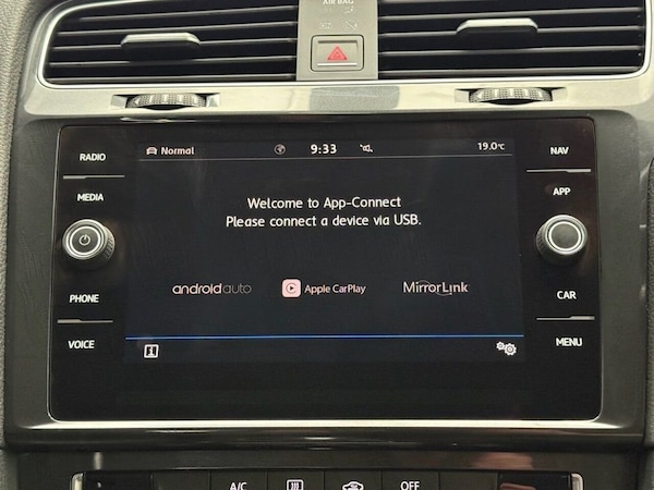 Used Volkswagen Golf 2017 for sale - 76147990: Photo 26