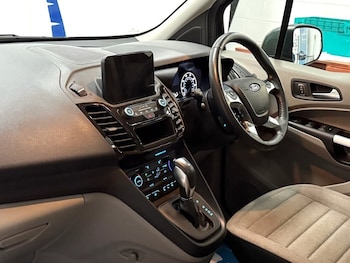 Used Ford Tourneo Connect 2019 for sale - 76323418: Photo 4