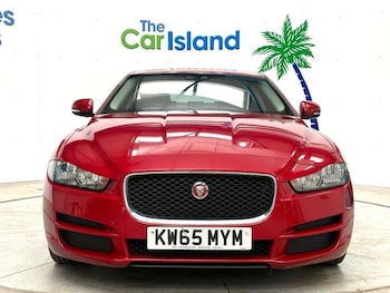 Used Jaguar XE 2016 for sale - 79089369: Photo