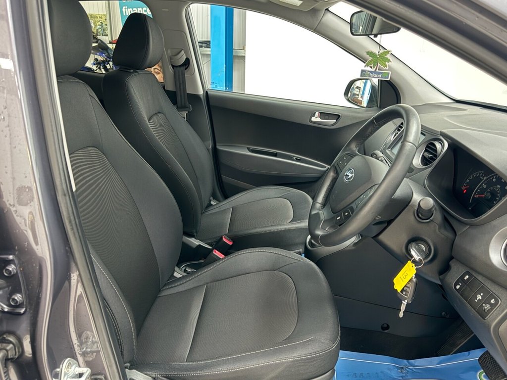 Used Hyundai i10 2017 for sale - 77302793: Photo 16