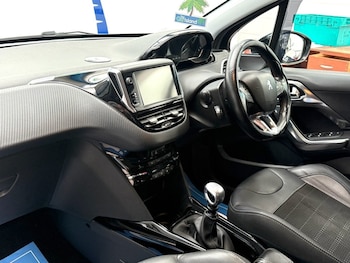 Used Peugeot 2008 2016 for sale - 75961413: Photo