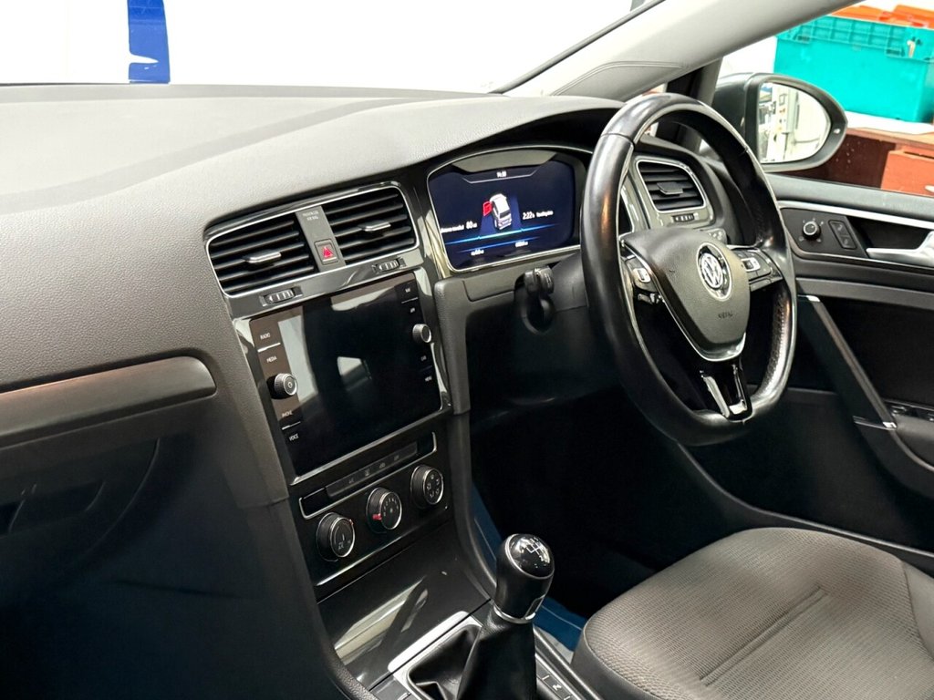 Used Volkswagen Golf 2018 for sale - 78029885: Photo 4