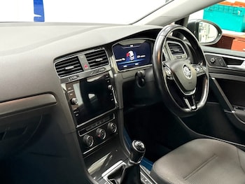 Used Volkswagen Golf 2018 for sale - 78029885: Photo