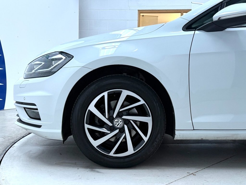 Used Volkswagen Golf 2020 for sale - 76820714: Photo 11