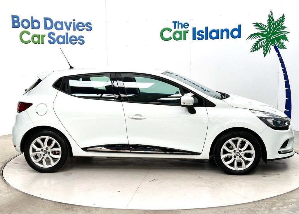 Used Renault Clio 2017 for sale - 77027149: Photo 10