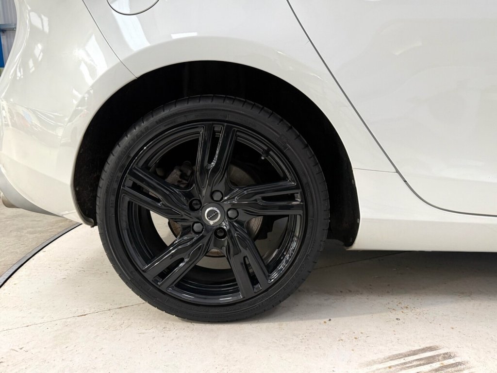 Used Volvo V40 2018 for sale - 77849577: Photo 14