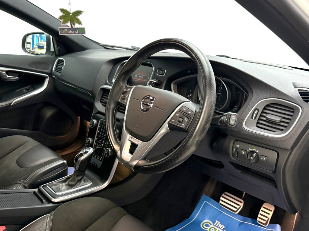 Used Volvo V40 2018 for sale - 77849577: Photo 15