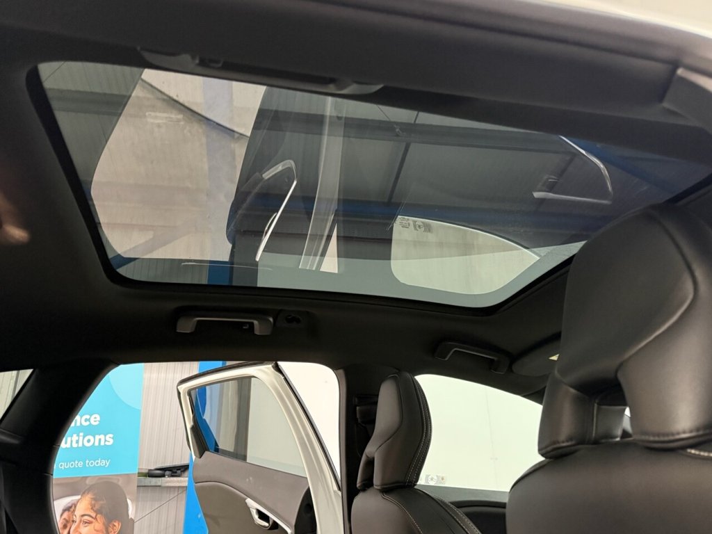 Used Volvo V40 2018 for sale - 77849577: Photo 19