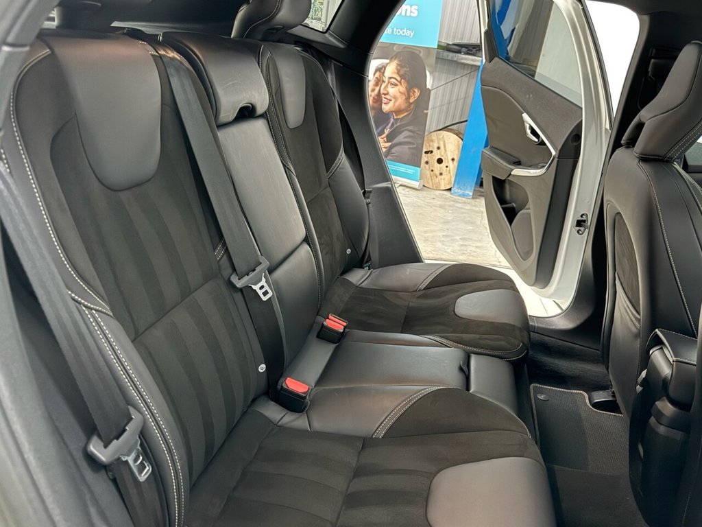 Used Volvo V40 2018 for sale - 77849577: Photo 32