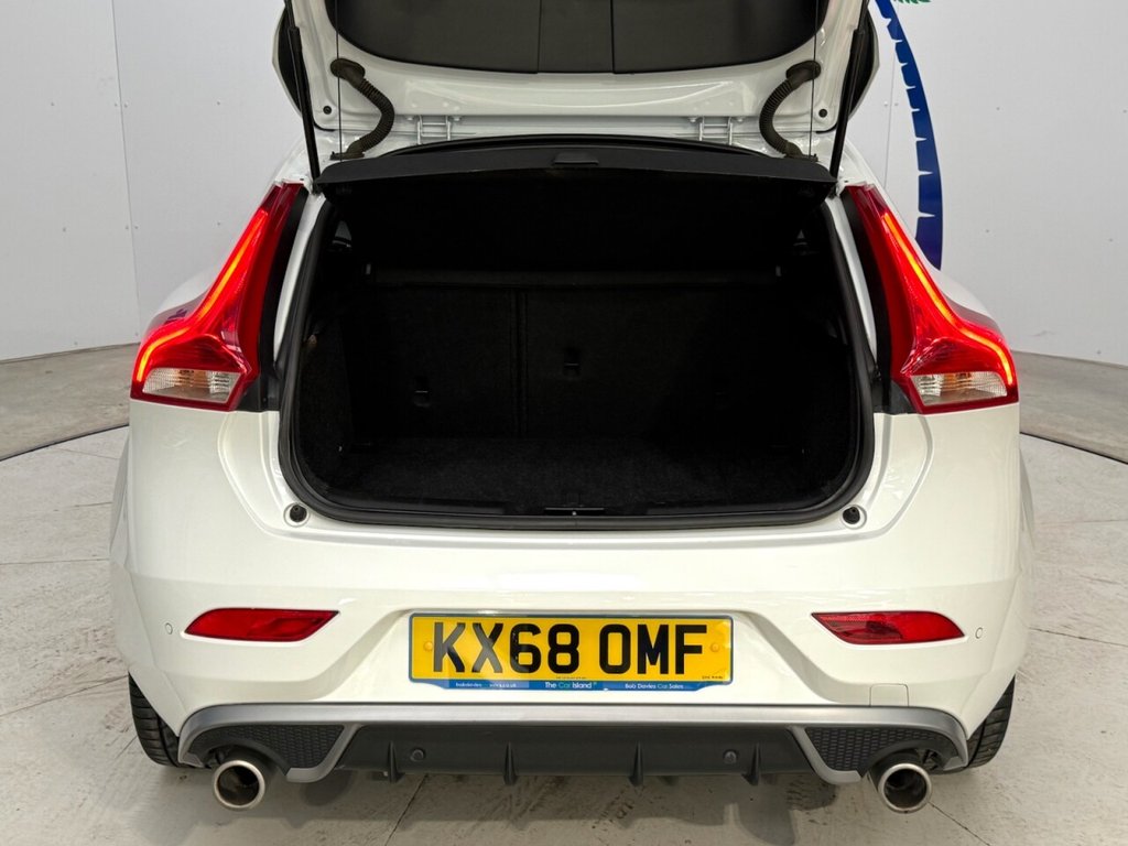 Used Volvo V40 2018 for sale - 77849577: Photo 33