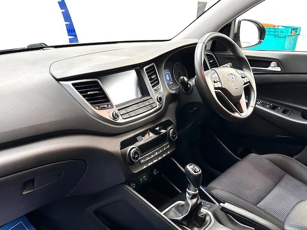 Used Hyundai TUCSON 2017 for sale - 75230122: Photo 4