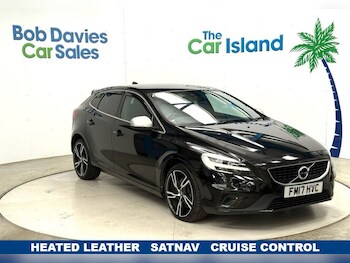 Used Volvo V40 2017 for sale - 76501071: Photo