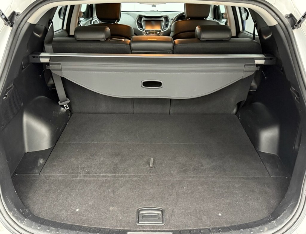 Used Hyundai Santa Fe 2018 for sale - 76454231: Photo 37