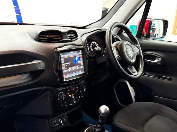 Used Jeep Renegade 2018 for sale - 76147585: Photo 4