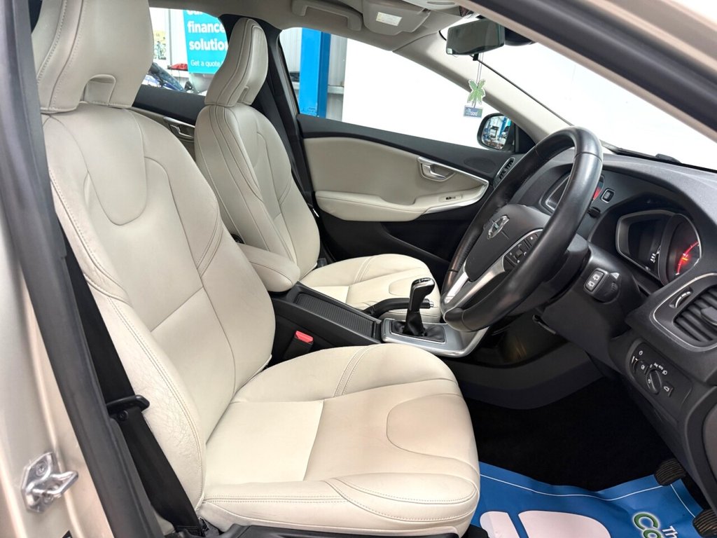 Used Volvo V40 2017 for sale - 77436457: Photo 12