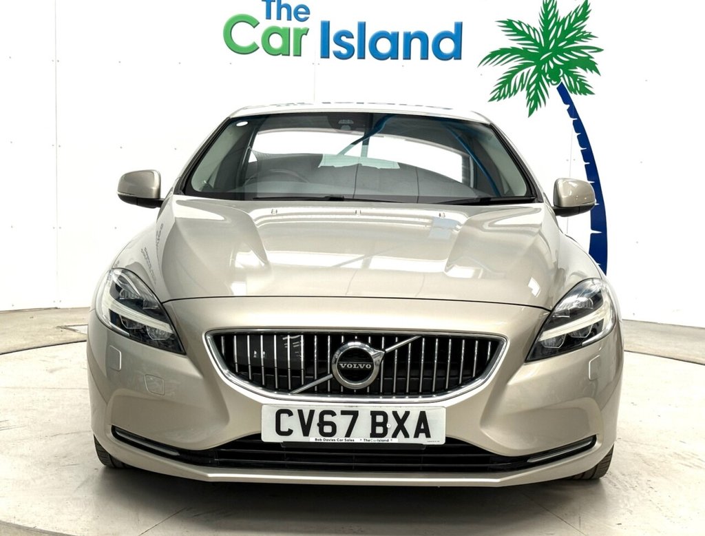 Used Volvo V40 2017 for sale - 77436457: Photo 2