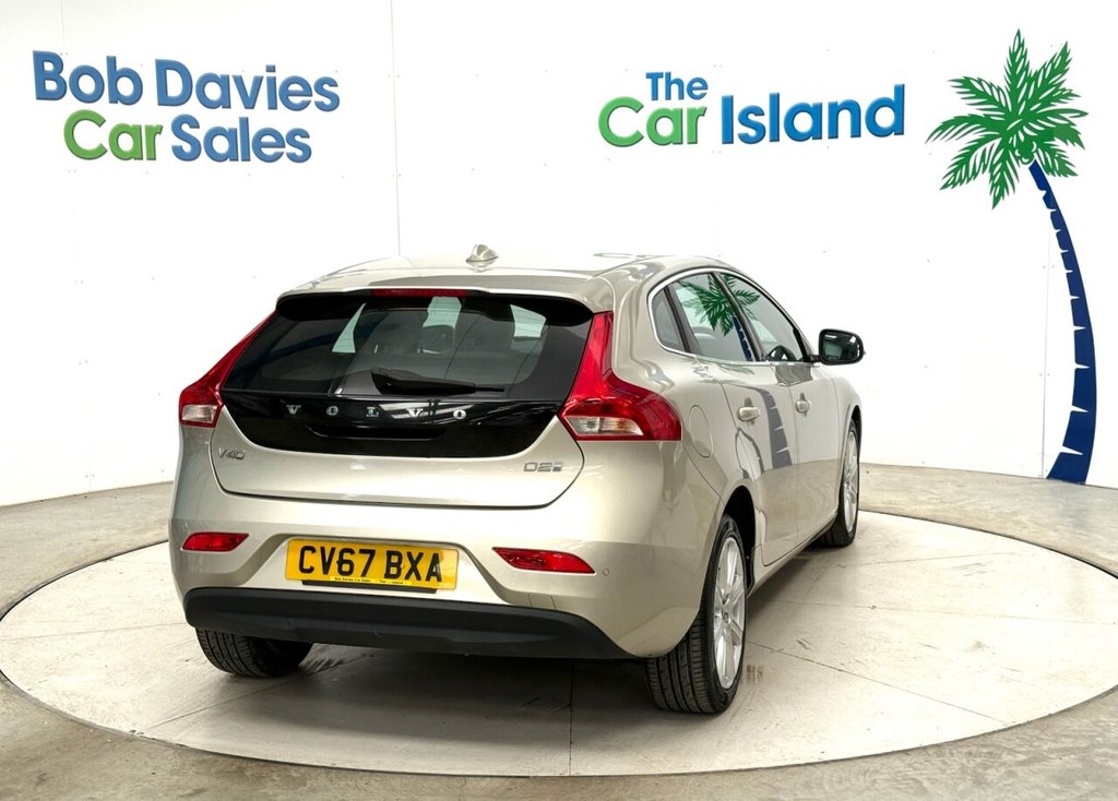 Used Volvo V40 2017 for sale - 77436457: Photo 8