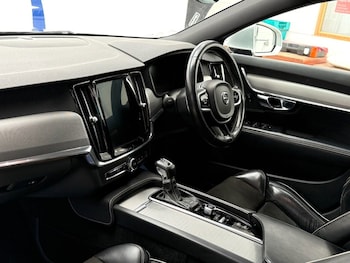Used Volvo V90 2018 for sale - 79155110: Photo