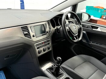 Used Volkswagen Golf SV 2017 for sale - 77953218: Photo