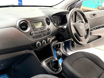 Used Hyundai i10 2018 for sale - 78631881: Photo