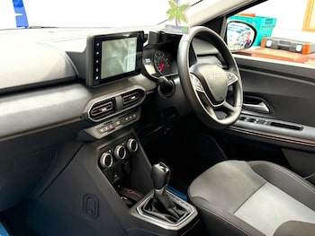 Used Dacia Sandero Stepway 2024 for sale - 78154222: Photo