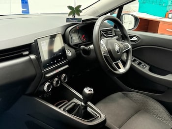 Used Renault Clio 2021 for sale - 79334427: Photo