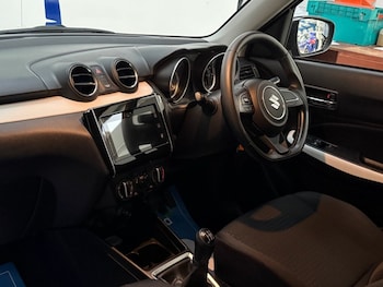 Used Suzuki Swift 2018 for sale - 76973456: Photo