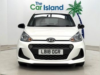 Used Hyundai i10 2018 for sale - 79481872: Photo