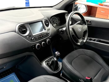 Used Hyundai i10 2018 for sale - 79481872: Photo