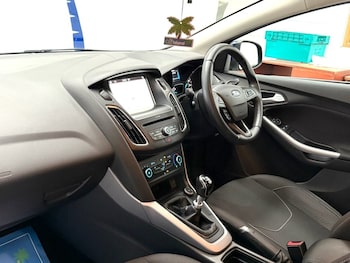Used Ford Focus 2017 for sale - 75912177: Photo