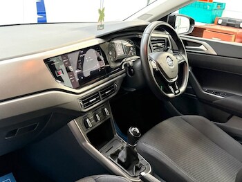 Used Volkswagen Polo 2018 for sale - 77734800: Photo